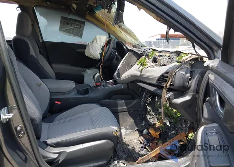 2021 Subaru Outback Premium z USA, uszkodzony, nr VIN 4S4BTAFC3M3163314